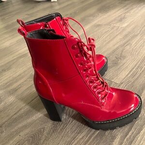 COMBAT HEELS RED 8.5